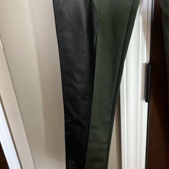 Olive & Black Pleather Small New Leggings - Picture 2 of 6